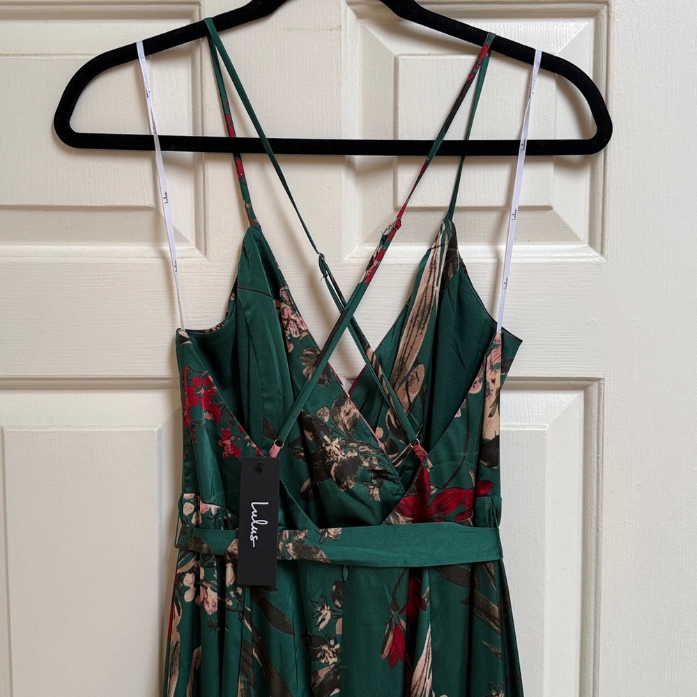 NWT Lulu’s Green Floral Satin Wrap Style Maxi Dress Sz L - Picture 4 of 10